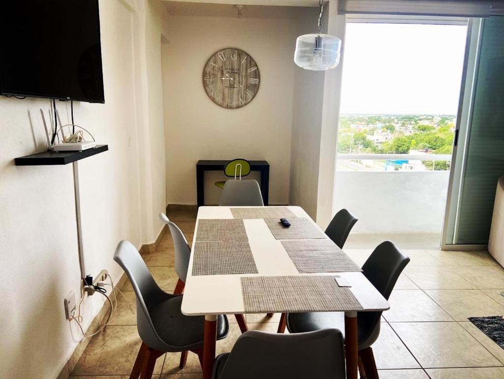 Exclusive Building 6 People 3 Cable Televisions 2 Swimming Pools Balcony, Villa Cancun Bagian luar foto