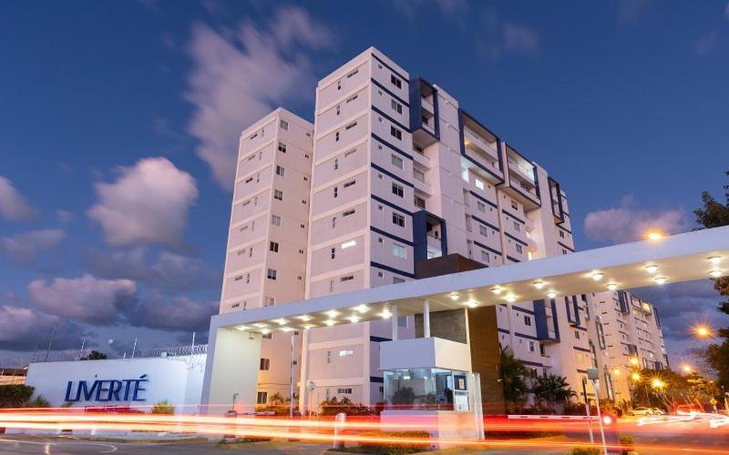 Exclusive Building 6 People 3 Cable Televisions 2 Swimming Pools Balcony, Villa Cancun Bagian luar foto